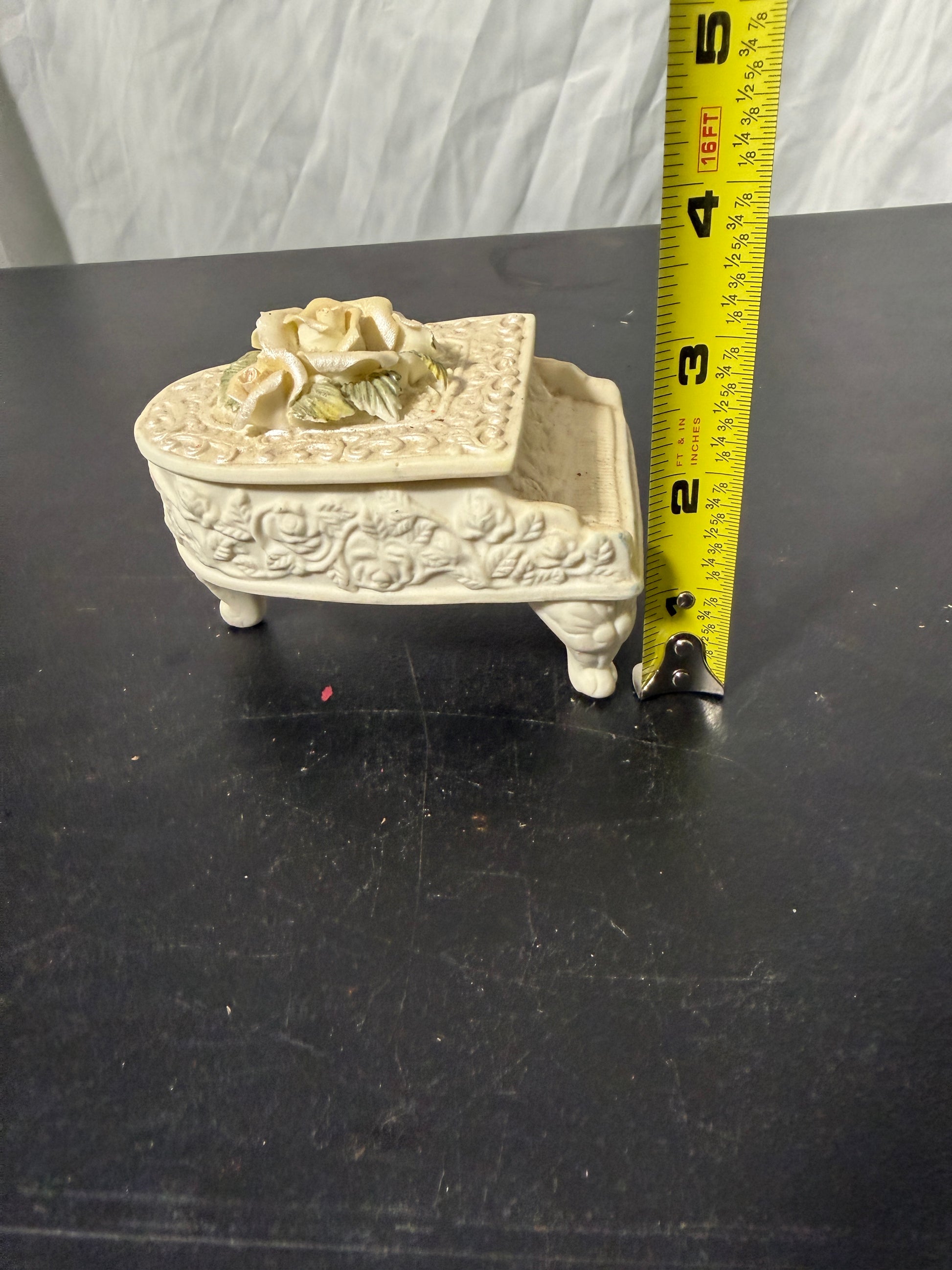 Heart Shaped Piano Trinket Box with Roses Ceramic - photo 4