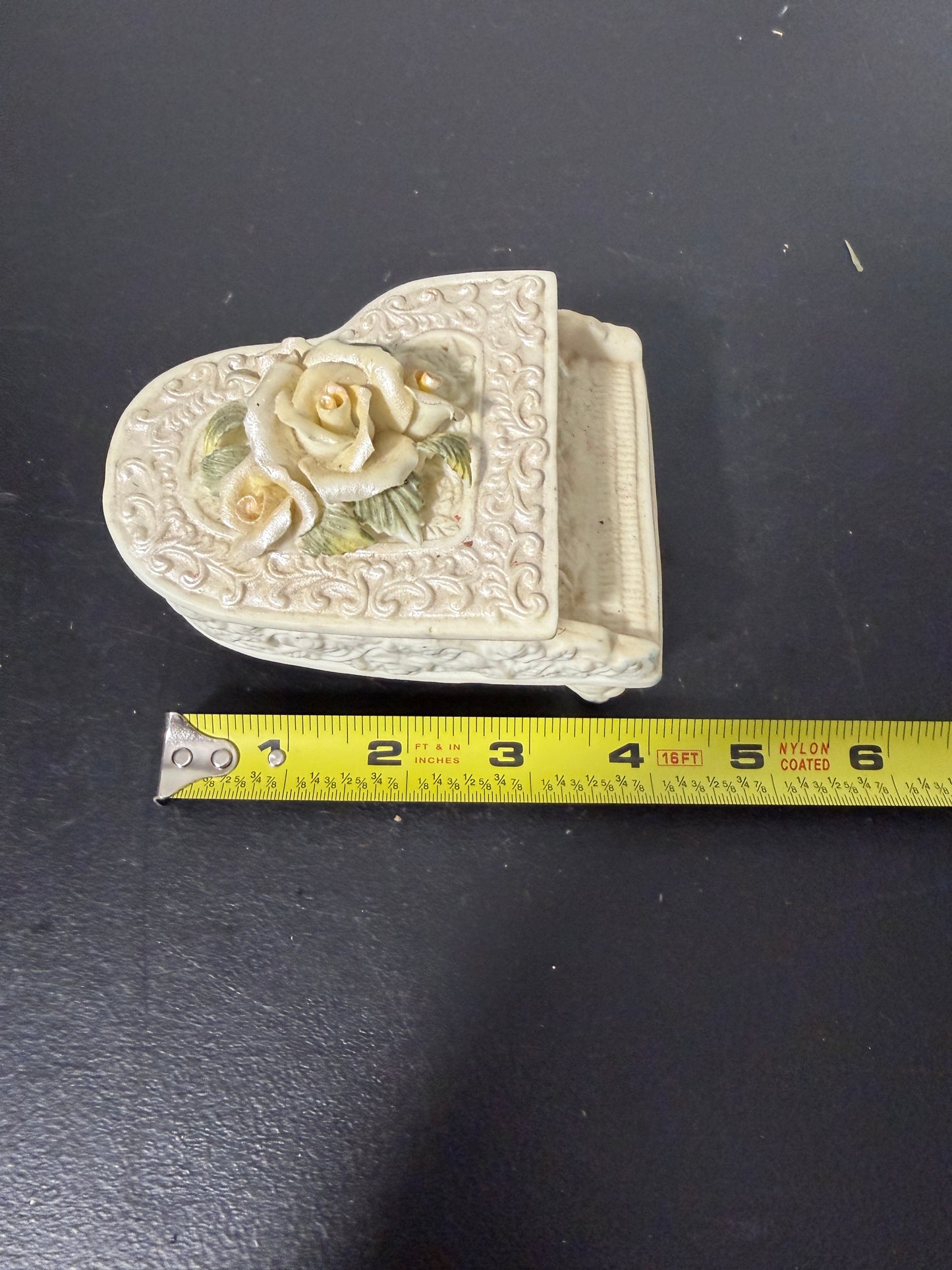 Heart Shaped Piano Trinket Box with Roses Ceramic - photo 5
