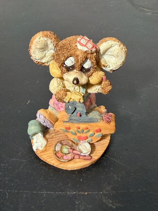 Resin Mouse Figurine with Palette and Flowers - Made in China