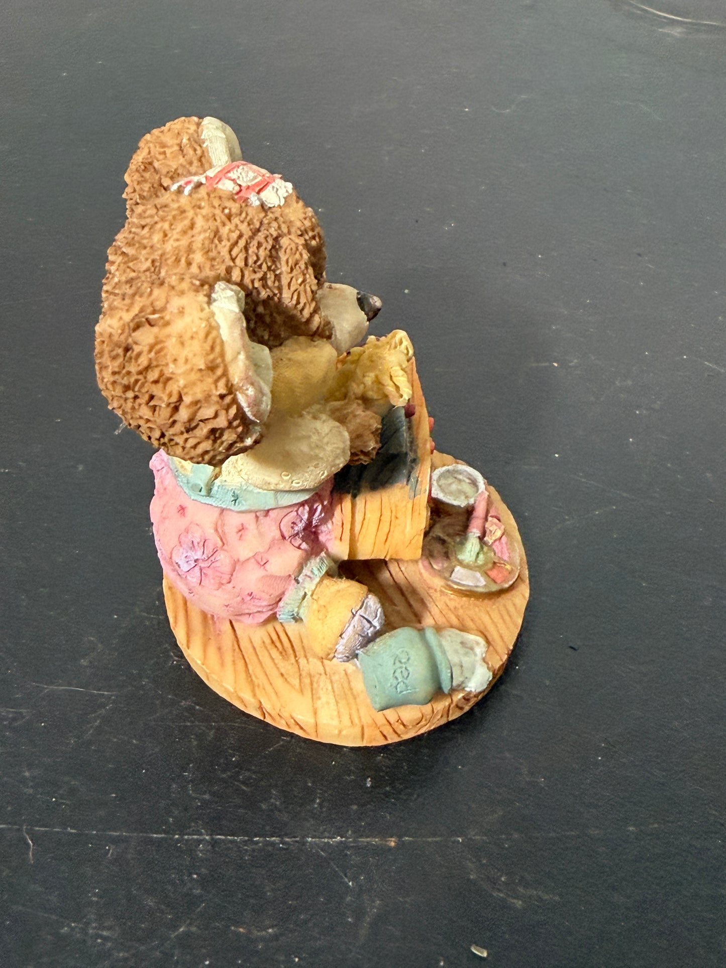Resin Mouse Figurine with Palette and Flowers - Made in China - photo 2
