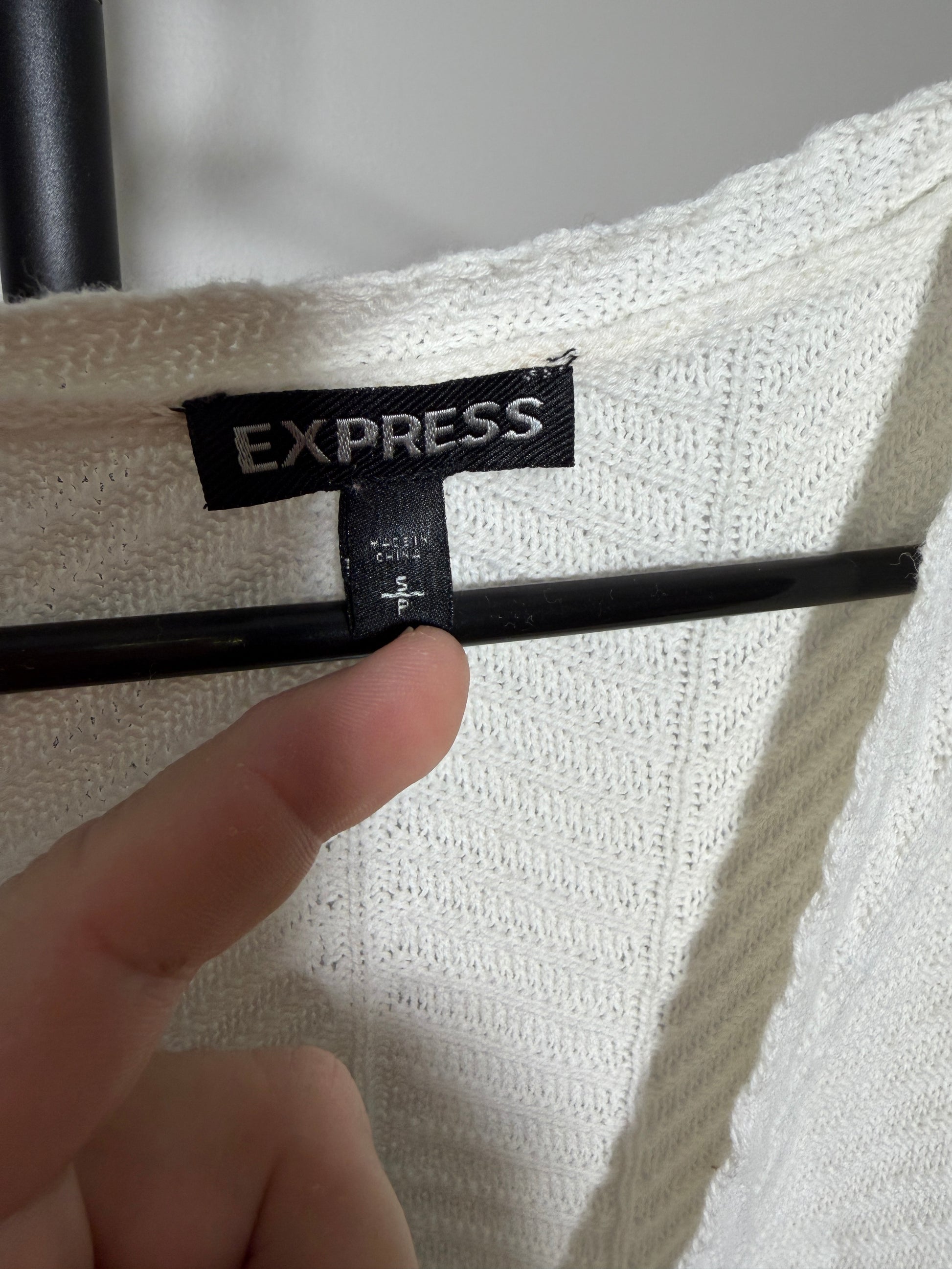 Express Women's Small White V-Neck Sweater - photo 2