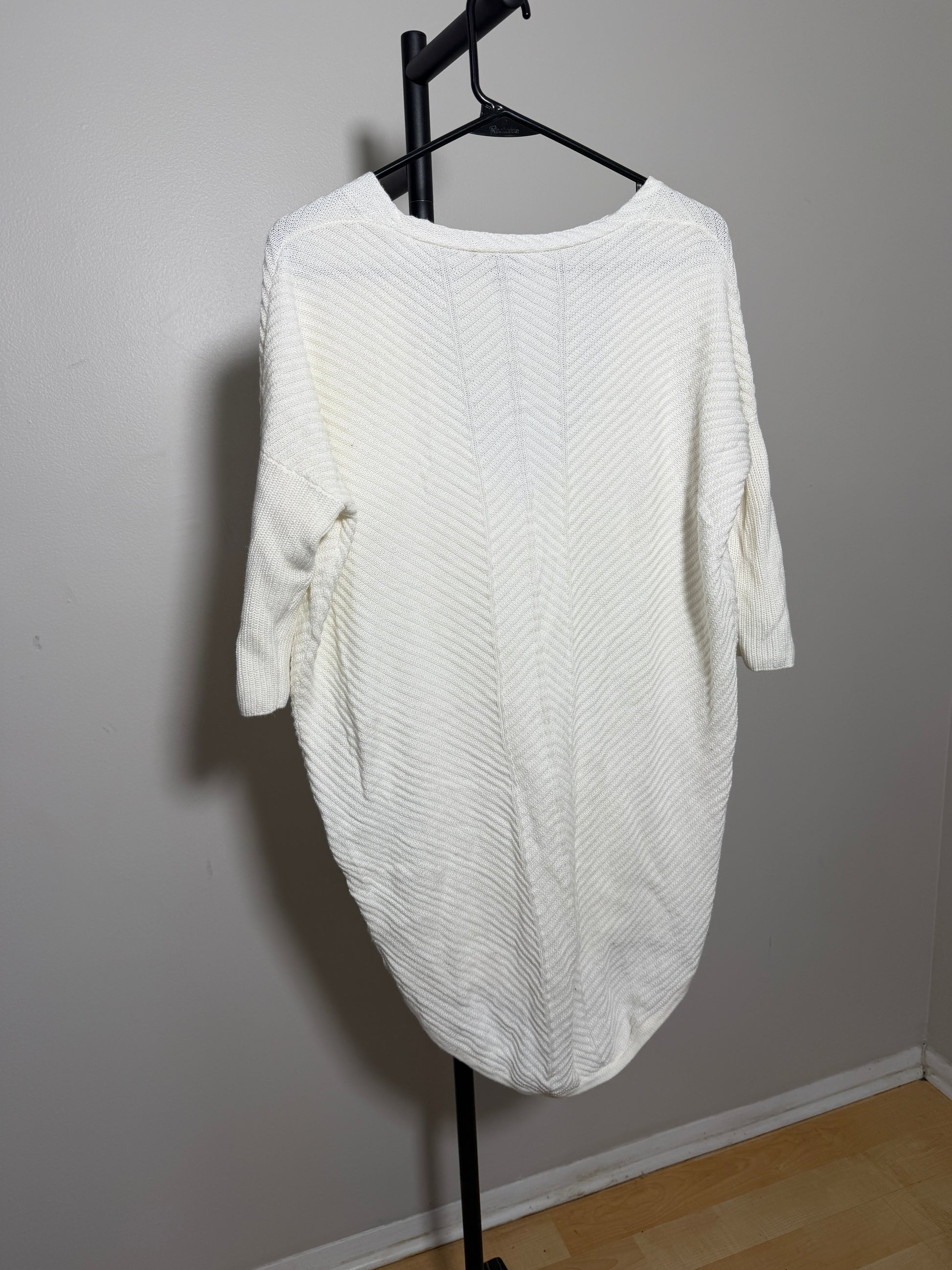 Express Women's Small White V-Neck Sweater - photo 4