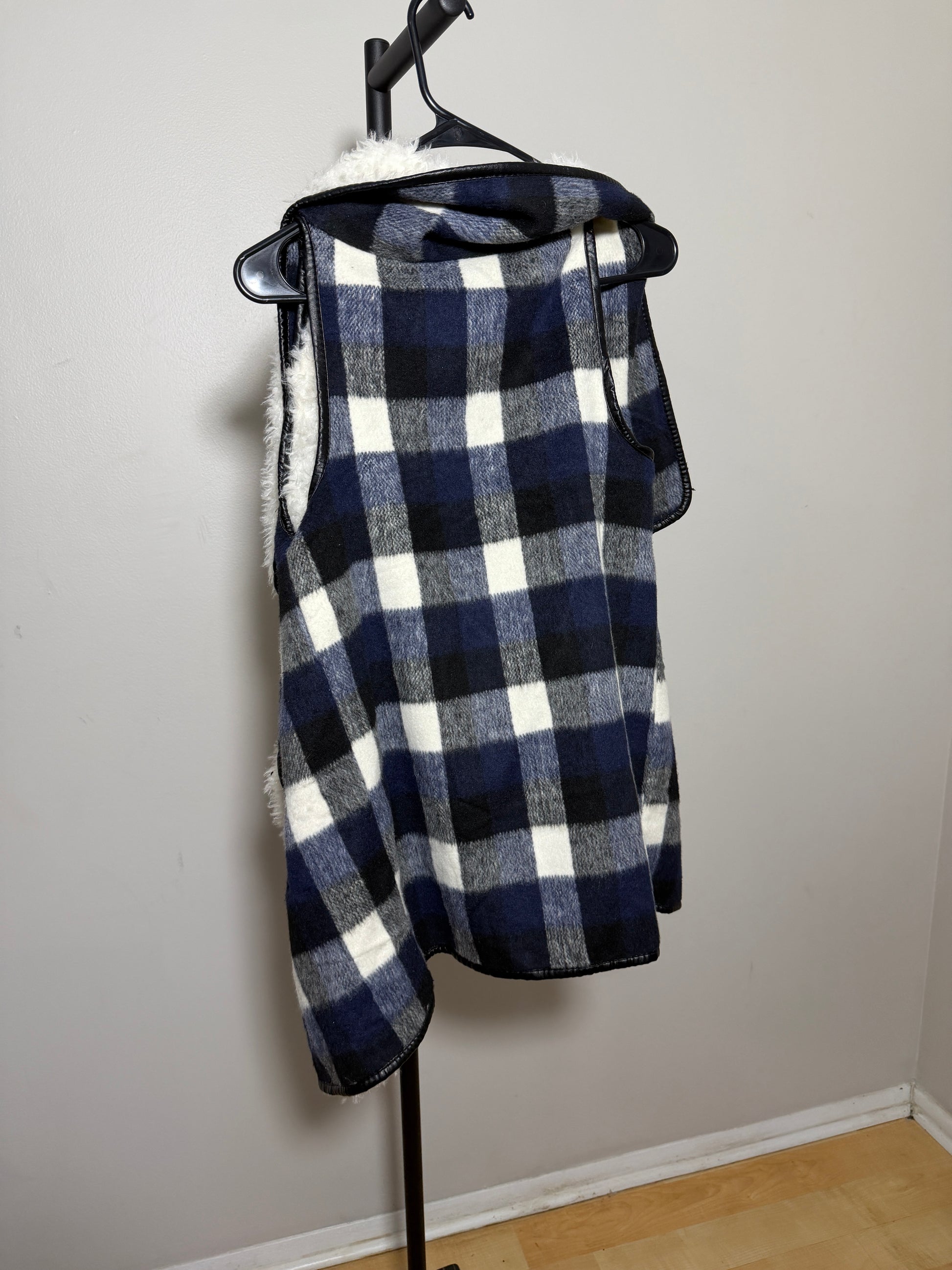 Me Jane Women's Small Plaid Vest - photo 3