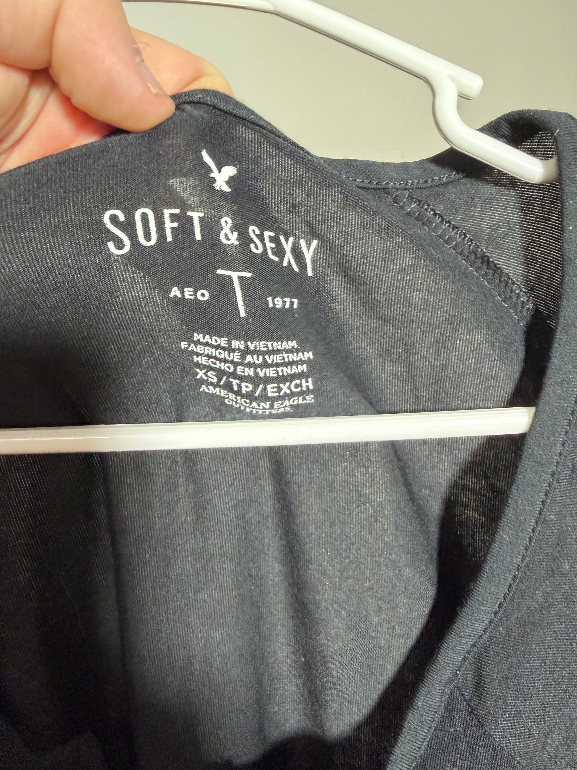American Eagle Outfitters Soft & Sexy T Black Top XS - photo 2