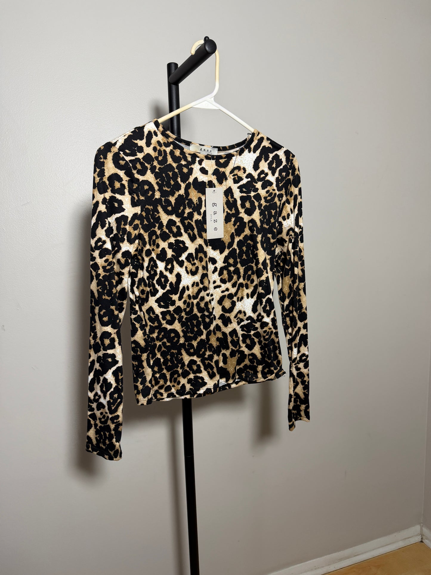 Gaze Women's Small Leopard Print Long Sleeve Top