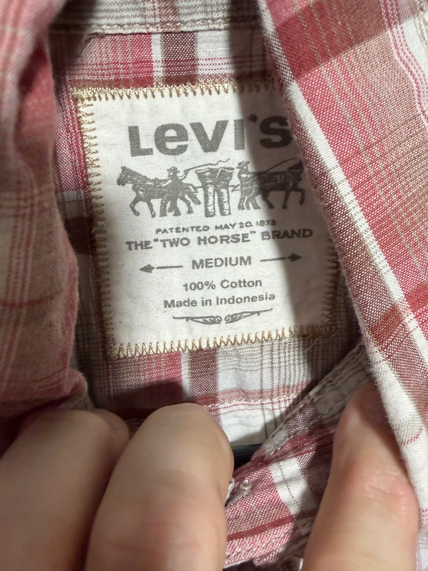 Levi's Short Sleeve Plaid Shirt Medium - photo 2