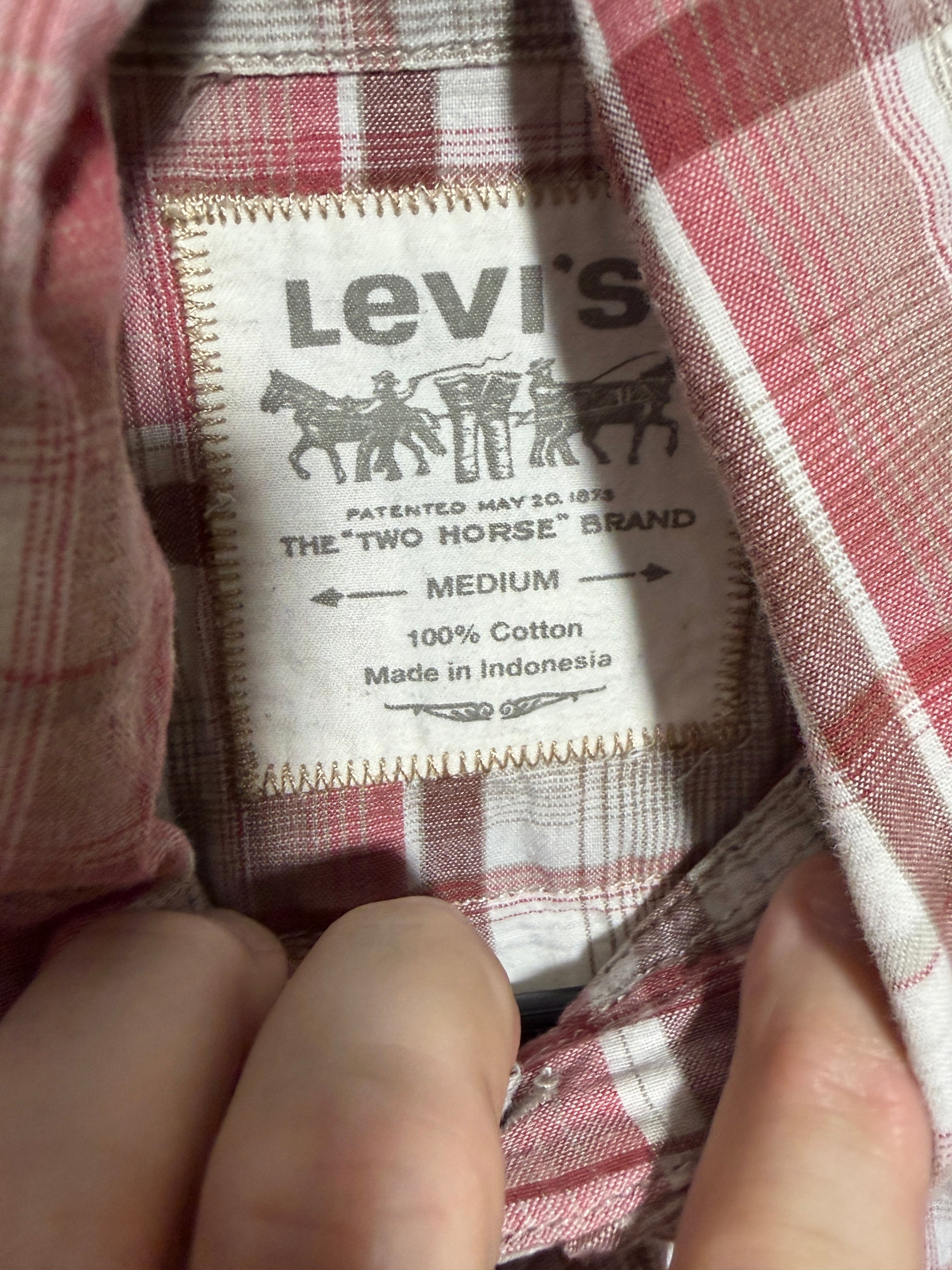 Levi's Short Sleeve Plaid Shirt Medium - photo 2