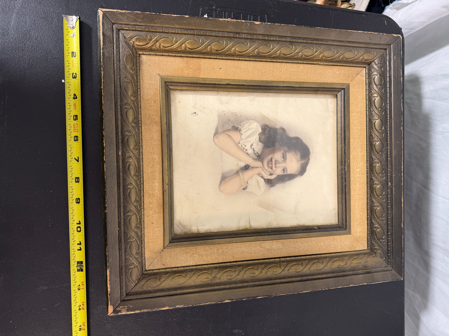 Framed Vintage Photograph of Young Girl - photo 3