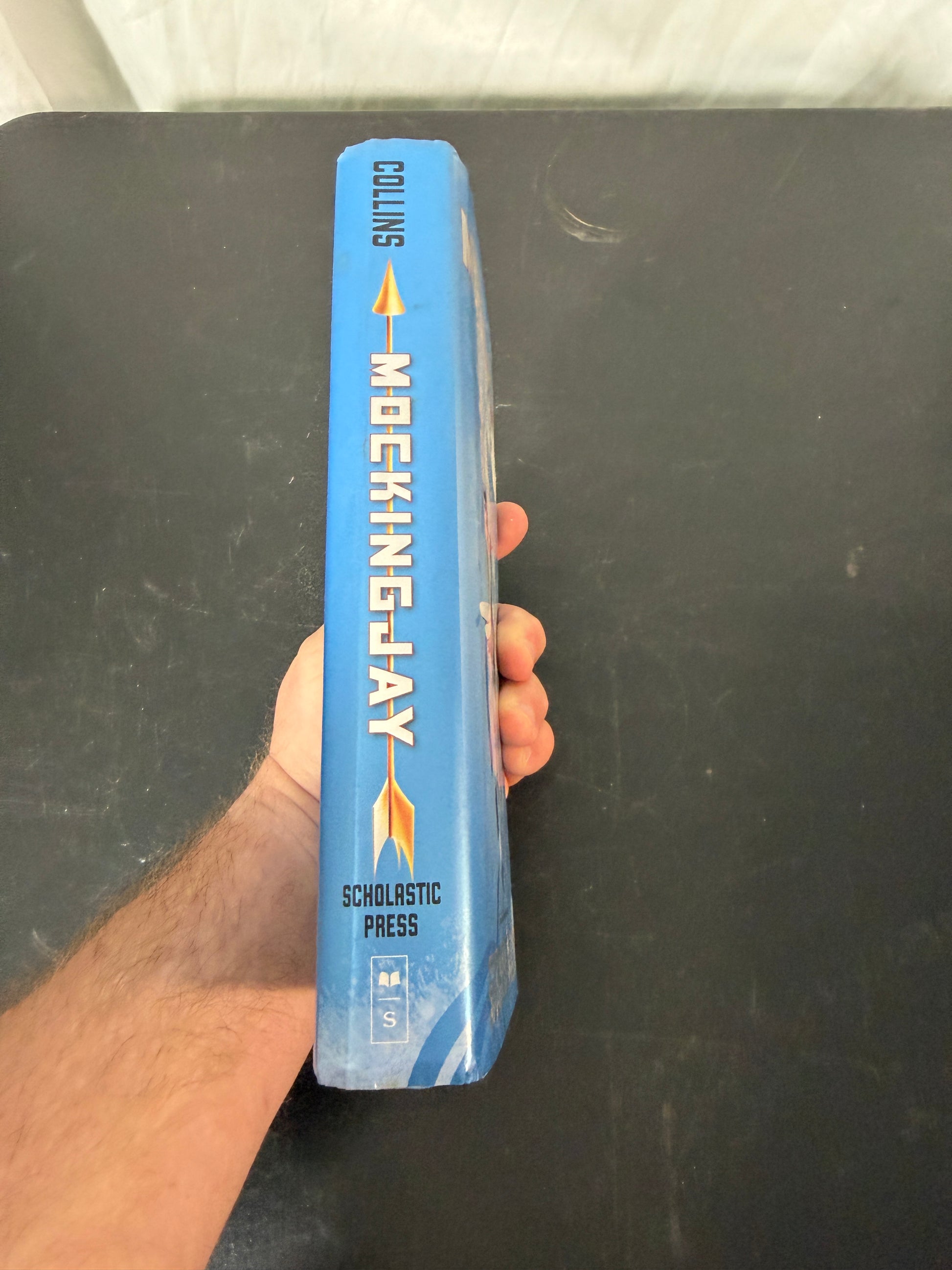 Mockingjay by Suzanne Collins - First Edition, September 2010 (Hardcover) - photo 10