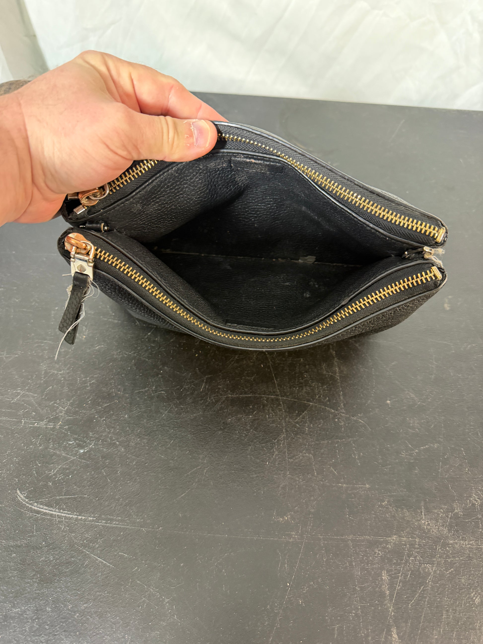 Kate Spade New York Black Leather Pouch - photo 4
