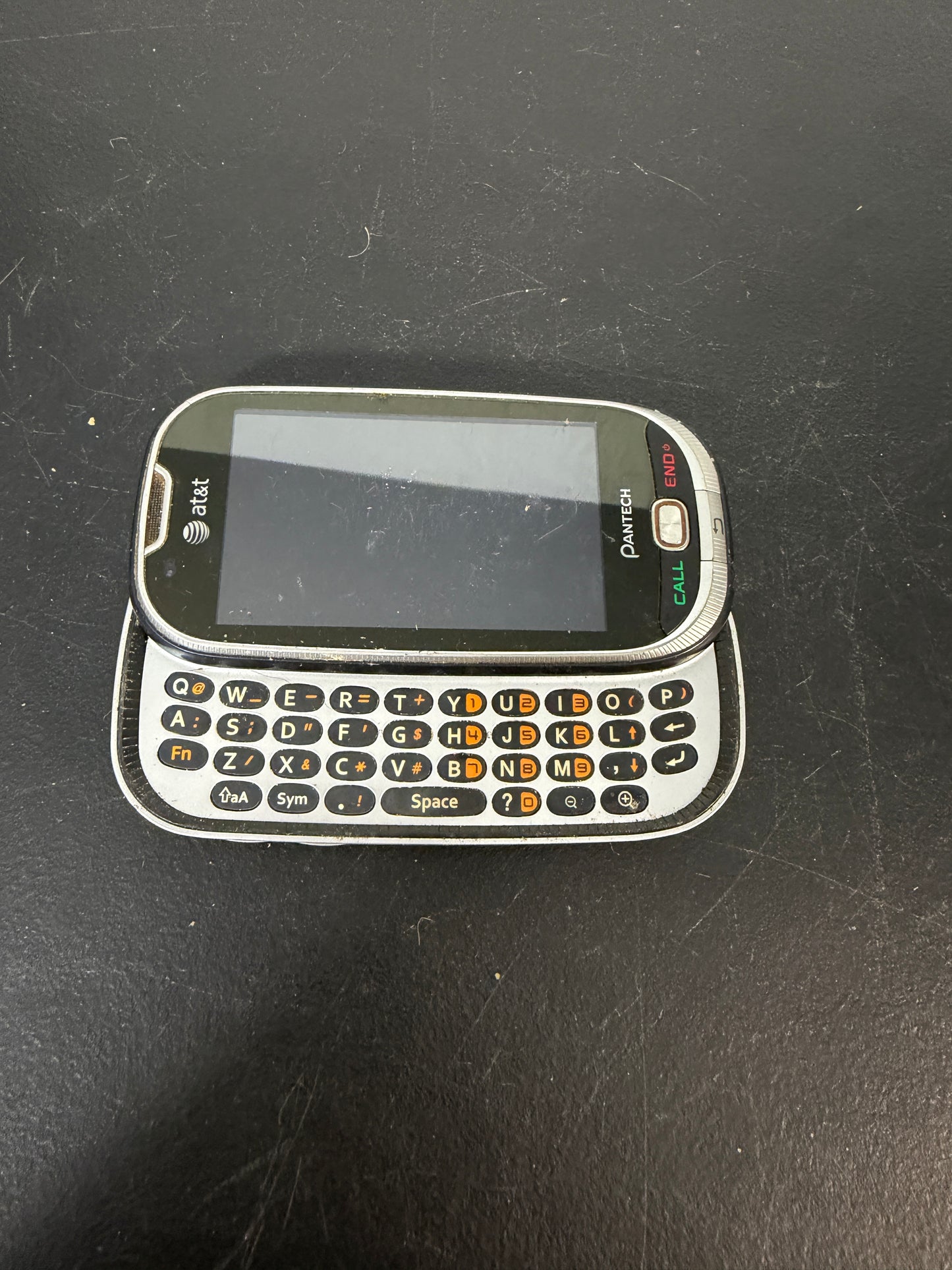 Pantech Ease AT&T Flip Phone