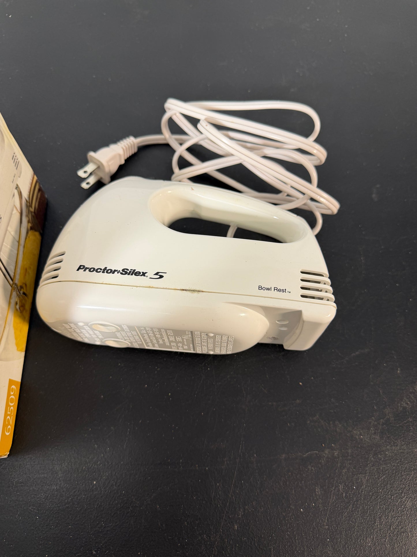 Proctor Silex Easy Mix Hand Mixer Model 62509 - photo 3