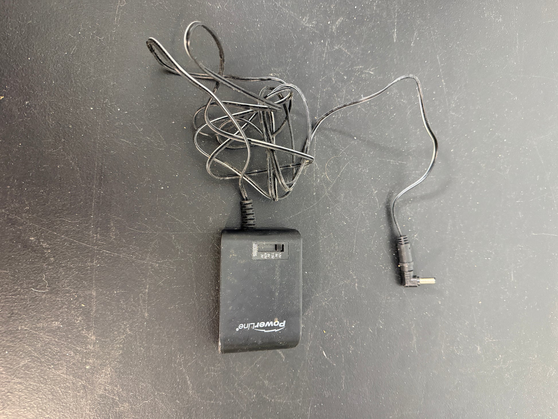 Powerline Universal AC Adapter