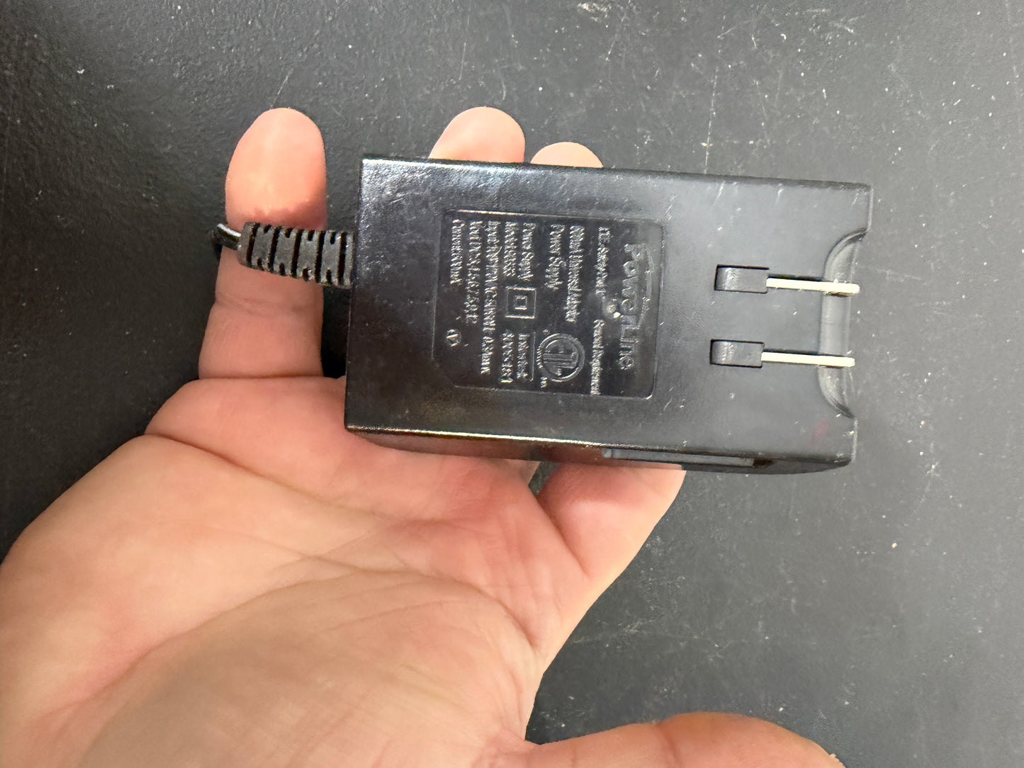 Powerline Universal AC Adapter - photo 3