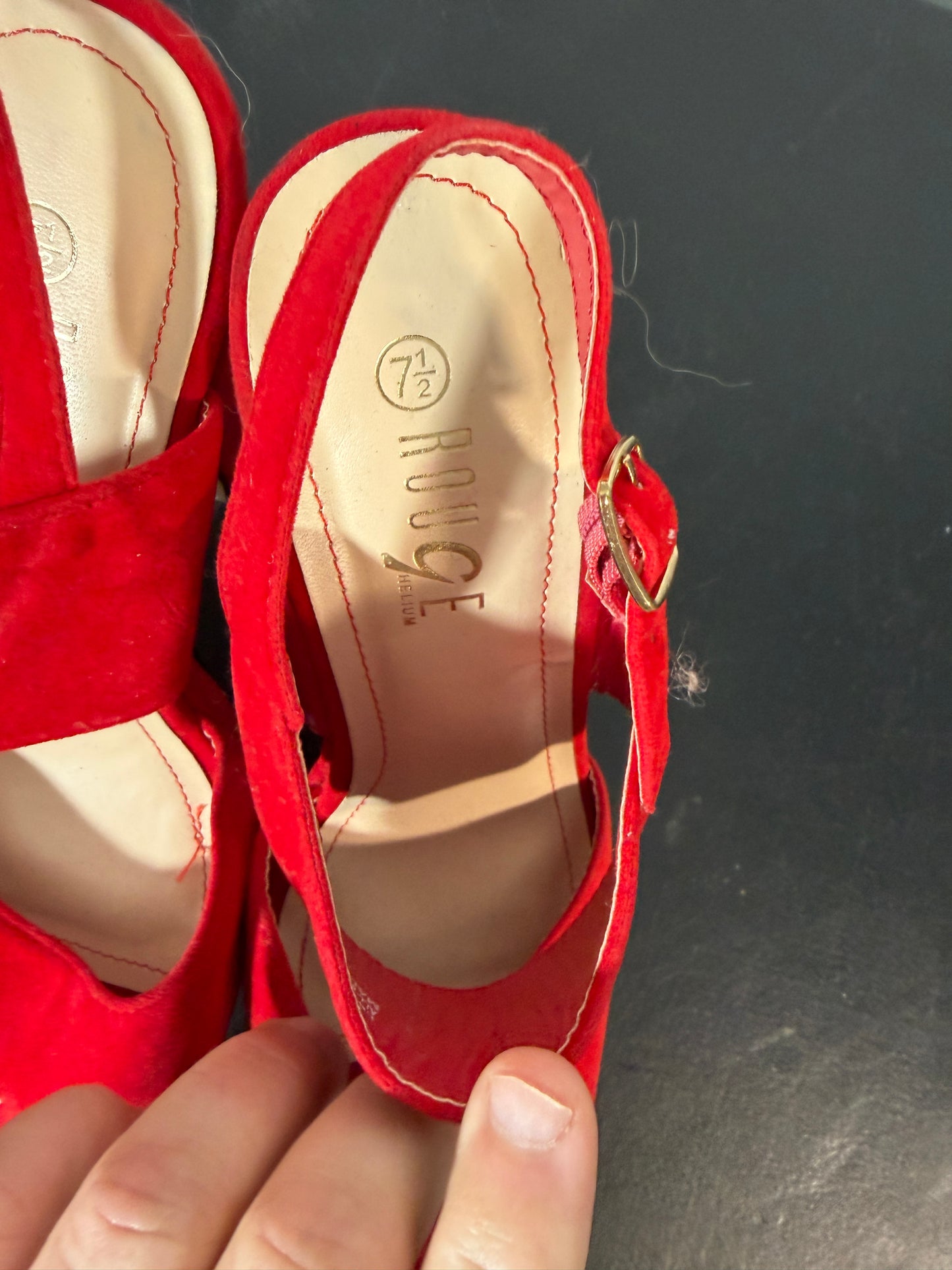 Rouge Helium Red Suede High Heels Size 7.5 - photo 3