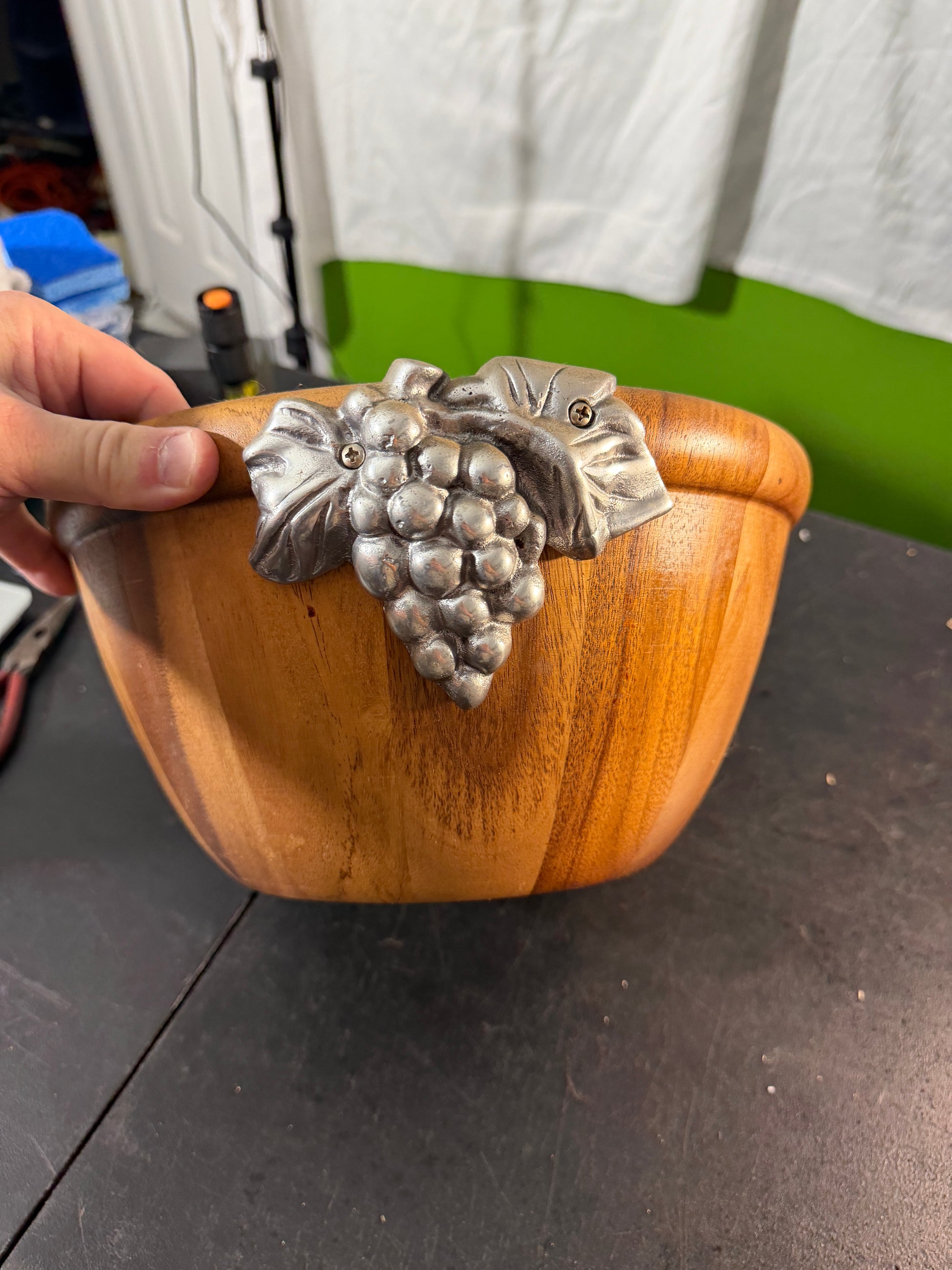 Bella Vineyard Heritage Mint Ltd Wooden Bowl with Grape Handle