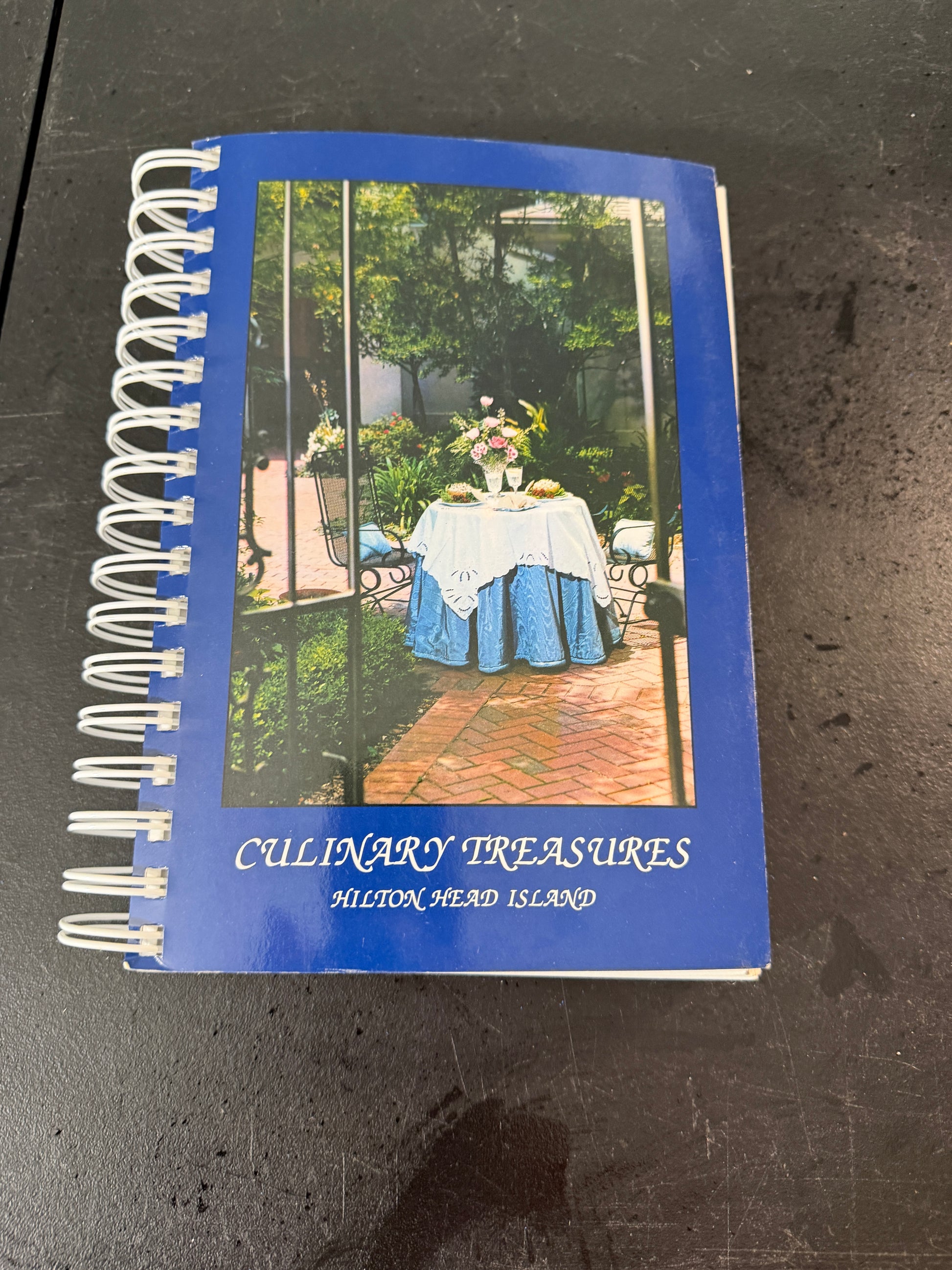 The Avid Gardeners Culinary Treasures First Printing October 1999 Cookbook