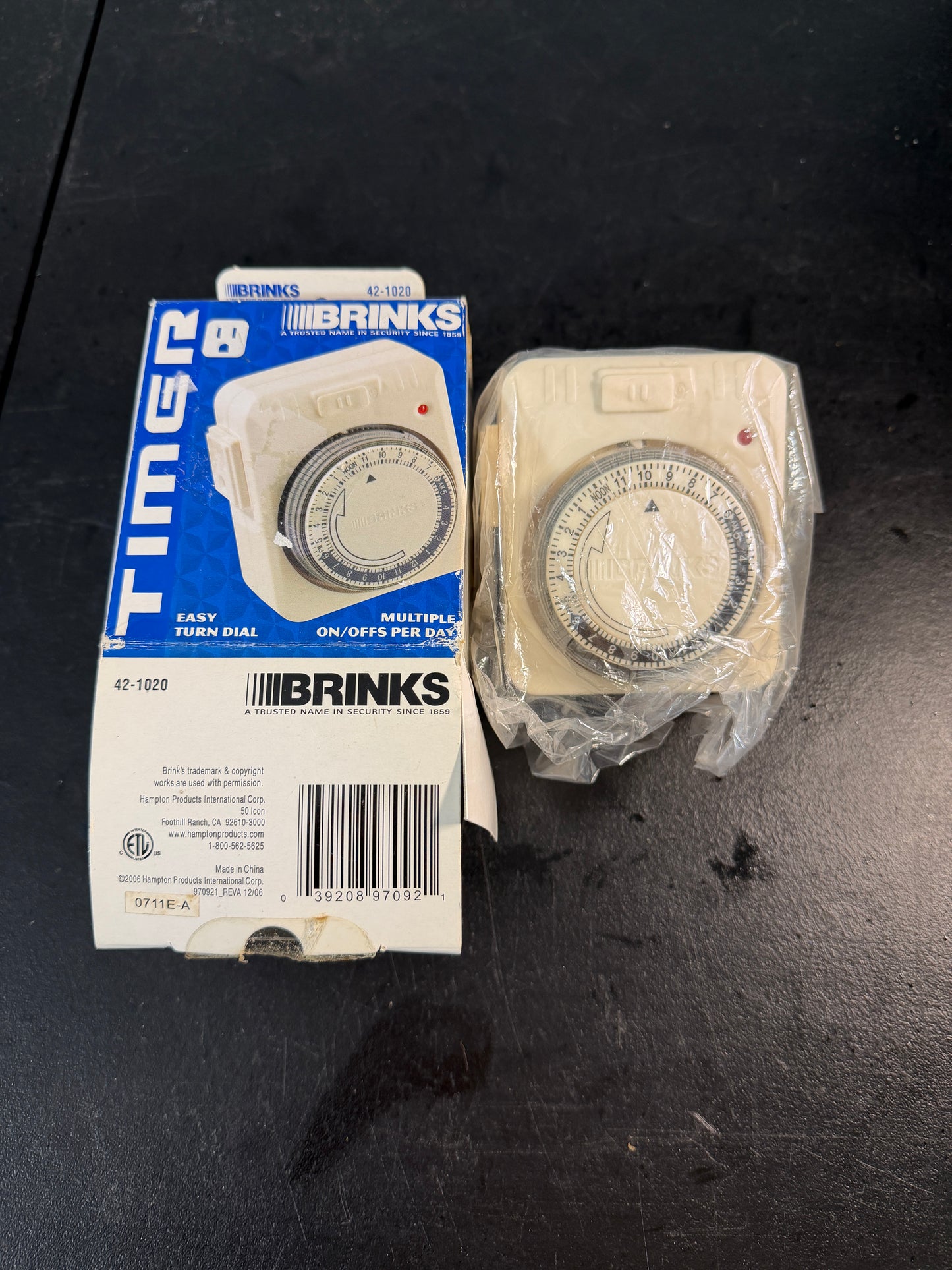 Brinks Mechanical Timer Model 42-1020