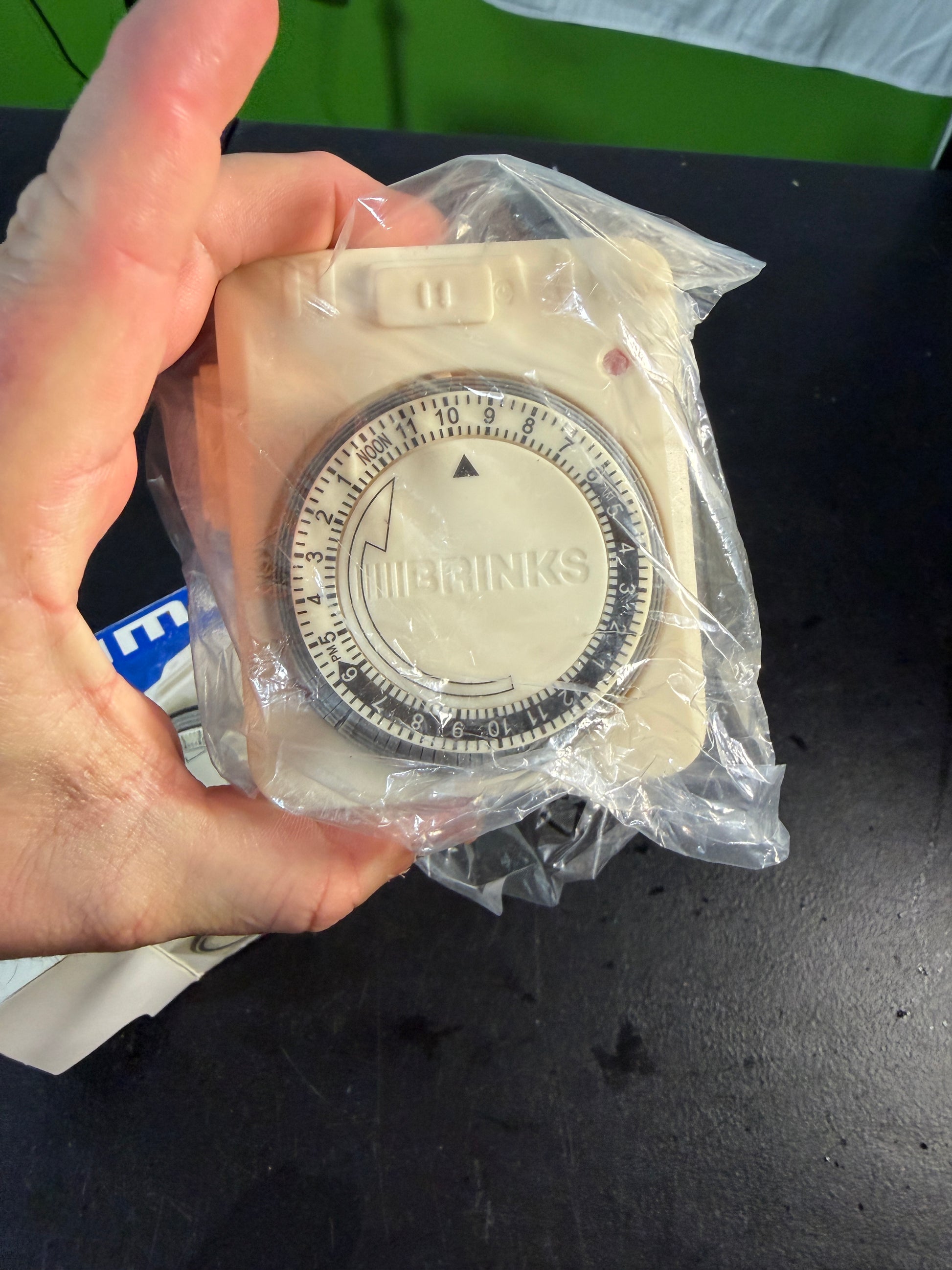 Brinks Mechanical Timer Model 42-1020 - photo 3
