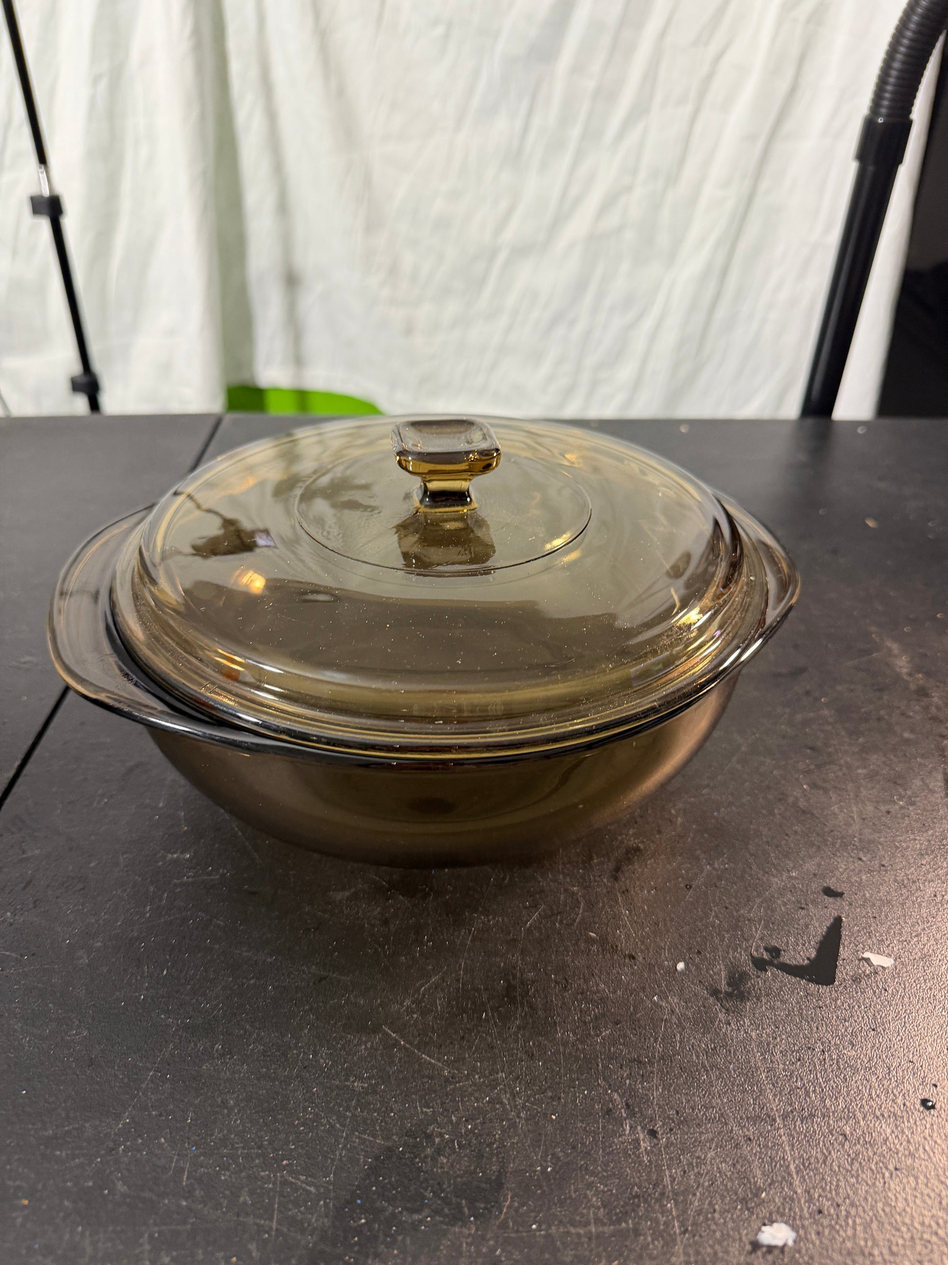 Pyrex Amber Glass Casserole Dish with Lid 2.5 Quart