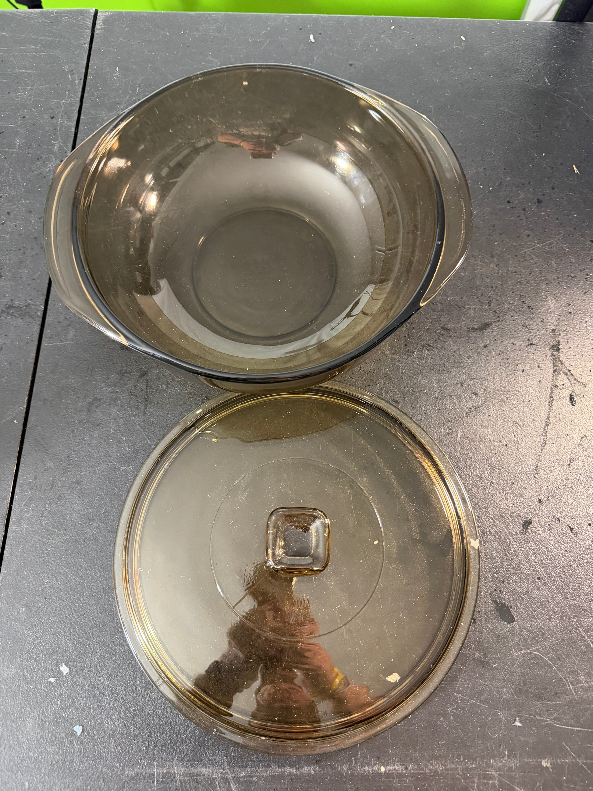 Pyrex Amber Glass Casserole Dish with Lid 2.5 Quart - photo 3
