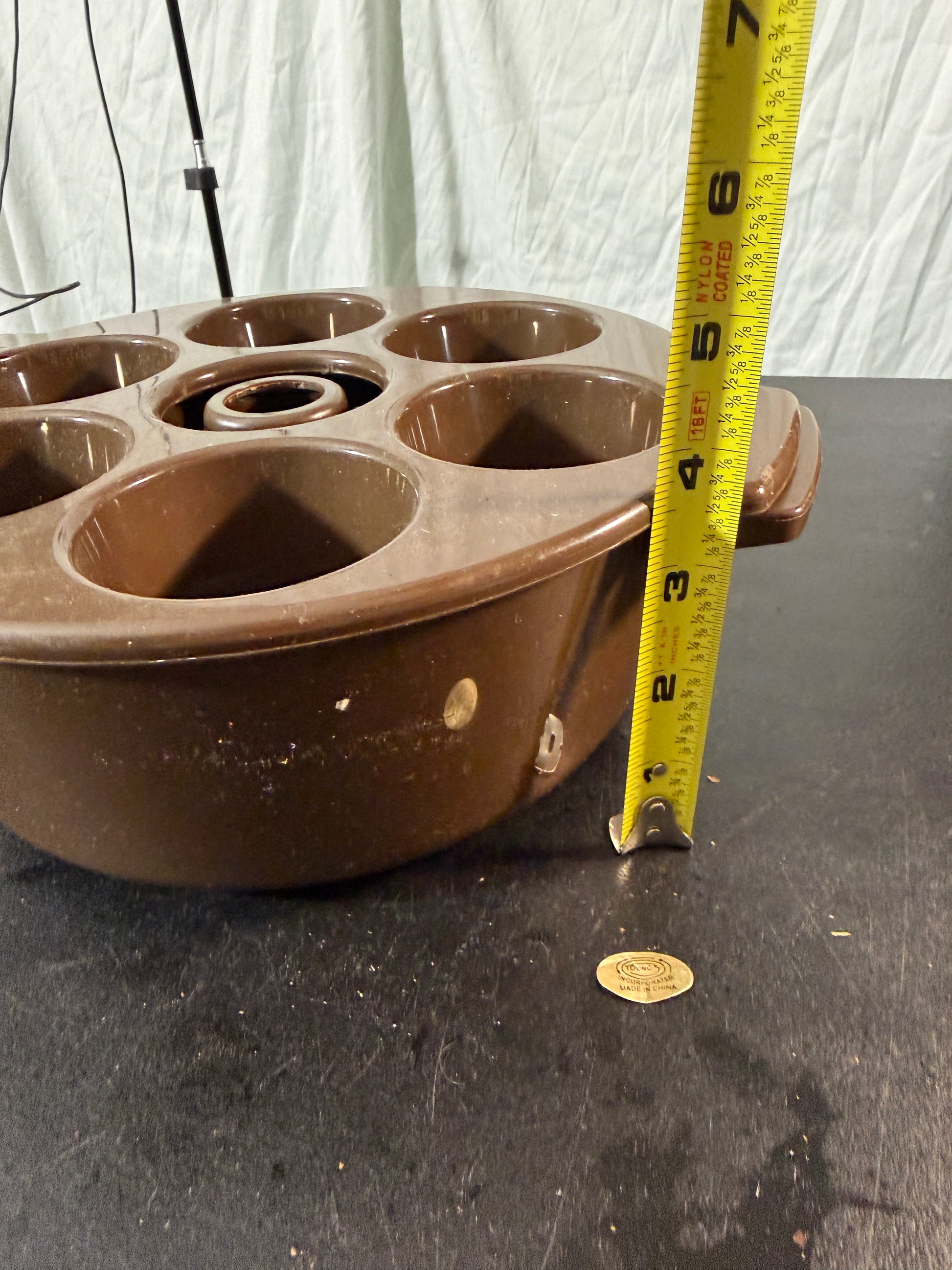 Mirro Microwave Brown Cake Pan 8 Cup - photo 6