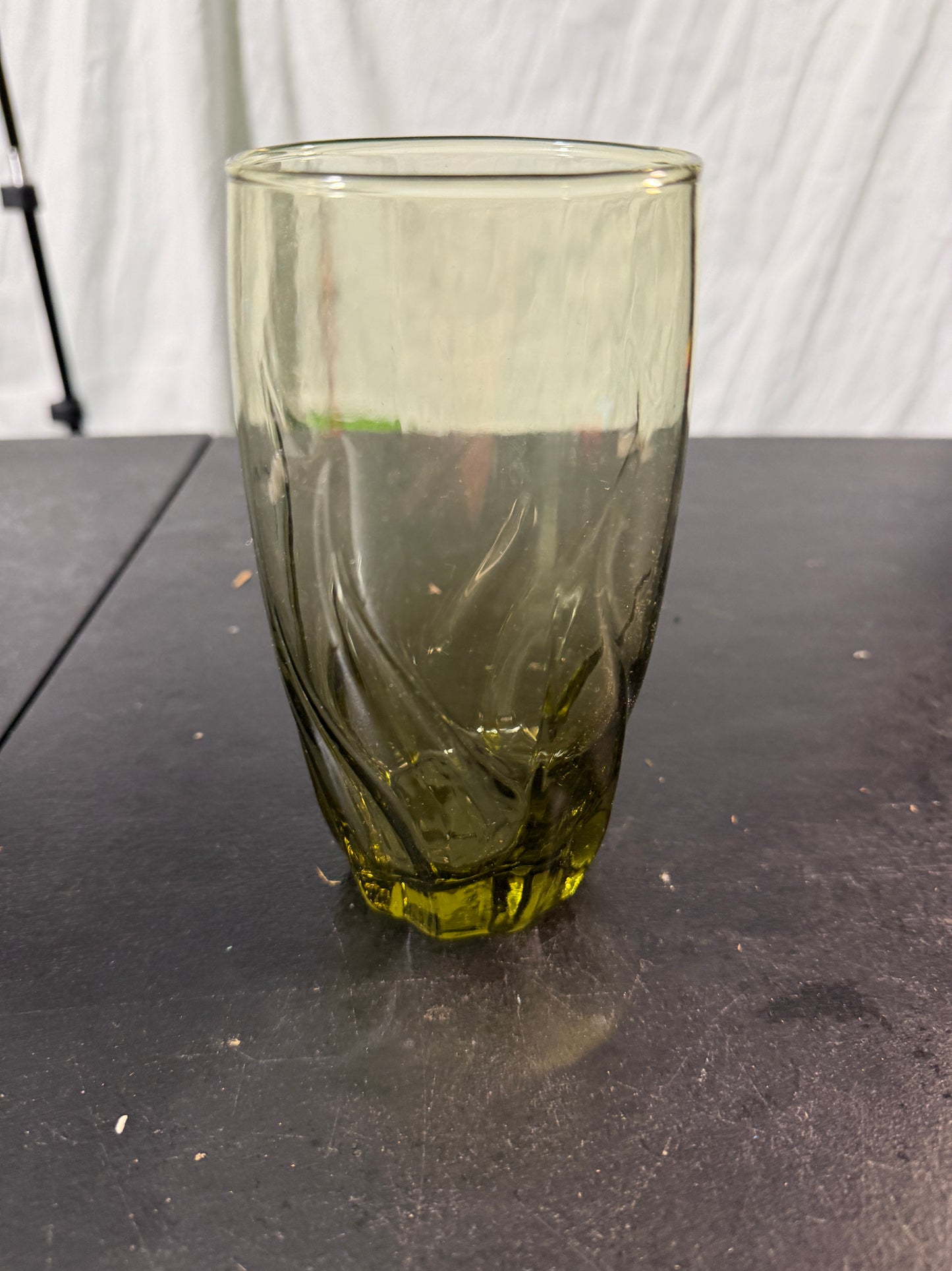 Vintage Green Glass Tumbler 6 Inches Tall - photo 3