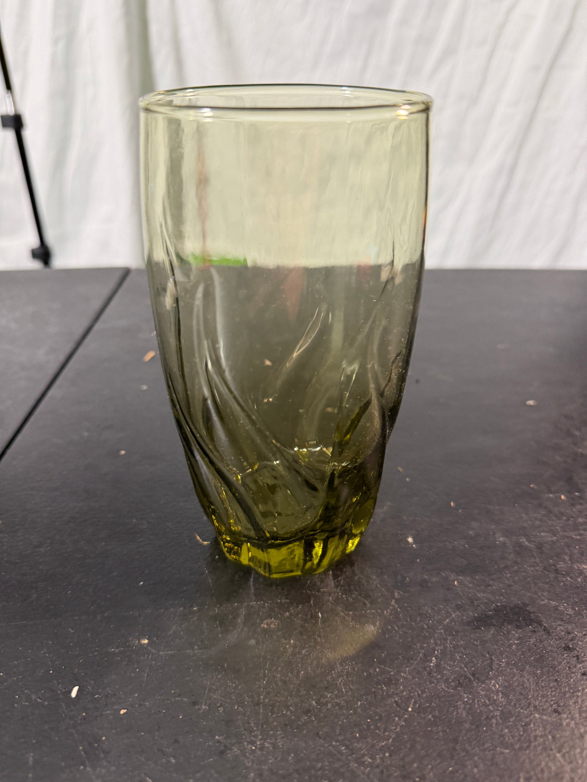 Vintage Green Glass Tumbler 6 Inches Tall - photo 3