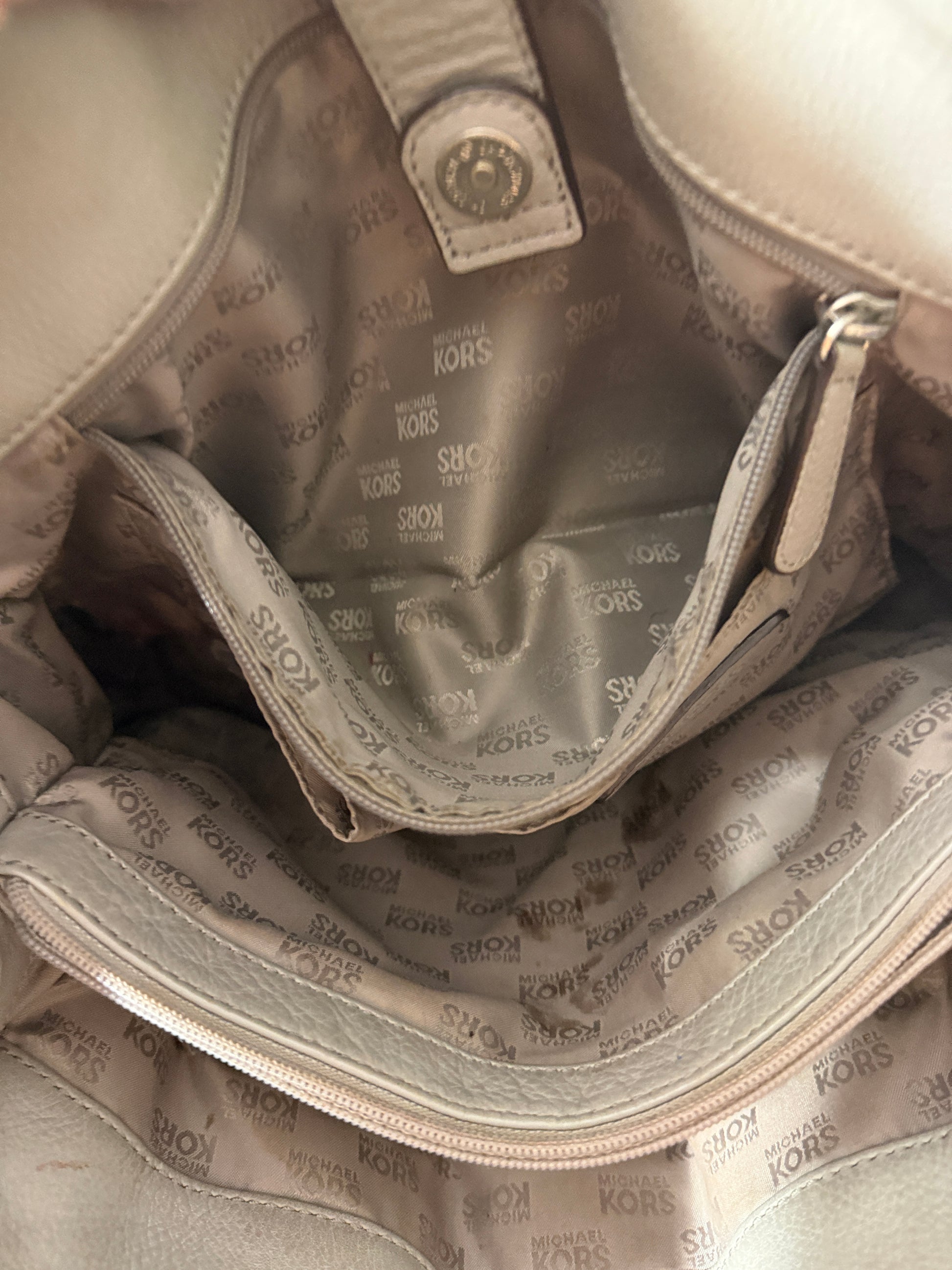 Michael Kors Gray Leather Handbag - photo 5