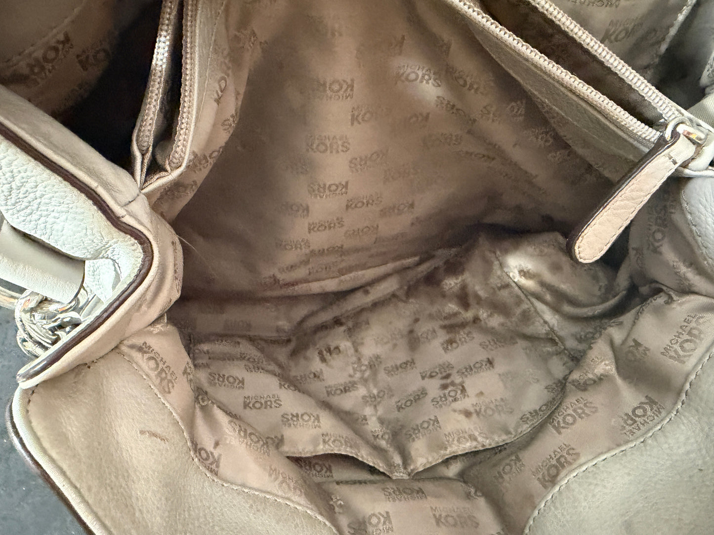 Michael Kors Gray Leather Handbag - photo 7