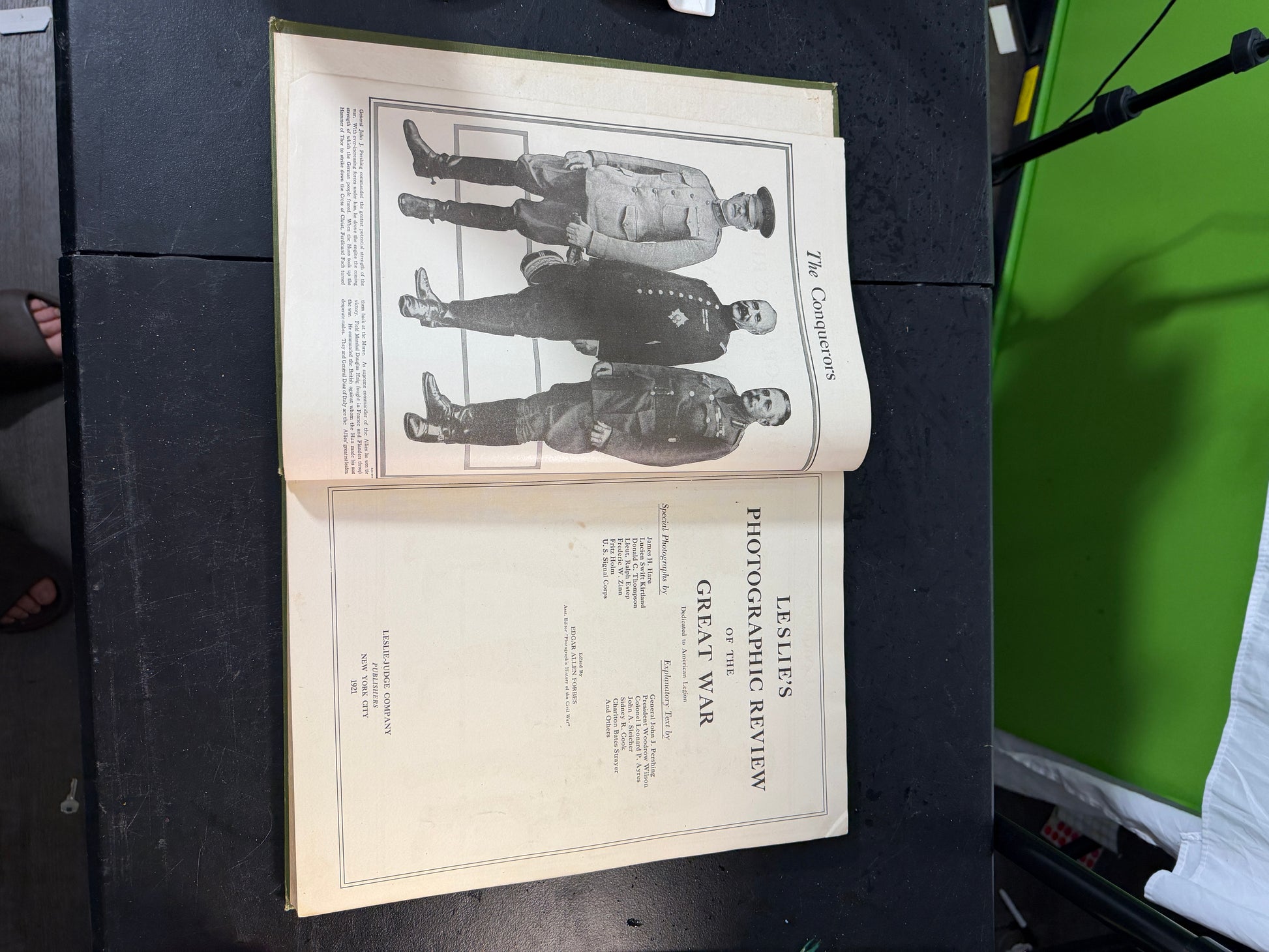 Leslie's Photographic Review of the Great War Hardcover - photo 3