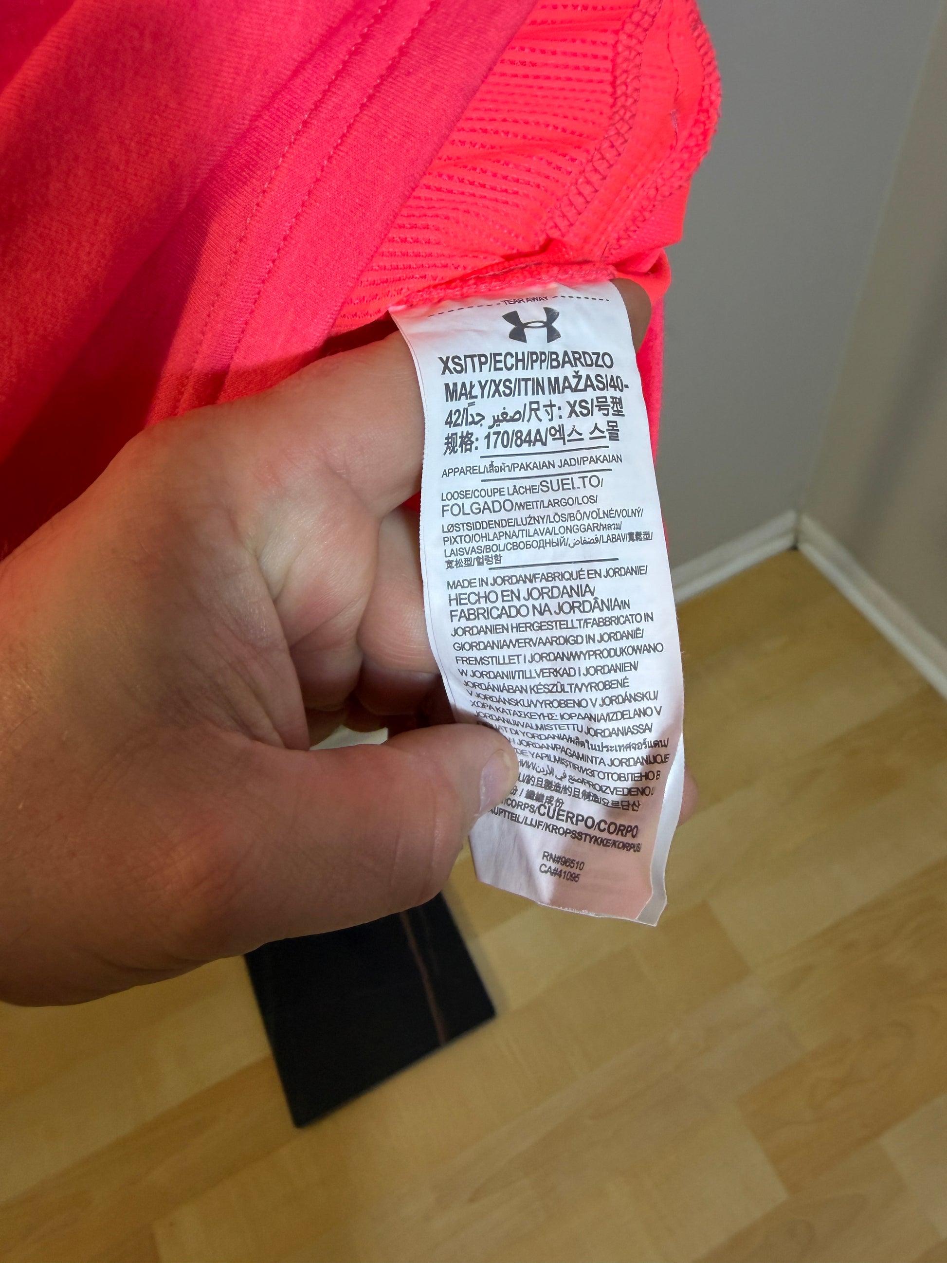 Under Armour Women's XS Hoodie Pink - photo 3