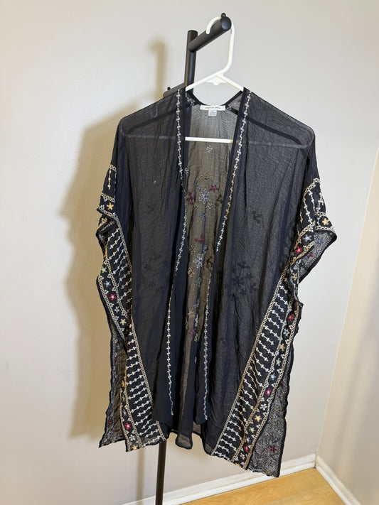 American Eagle Outfitters Black Embroidered Kimono XS/S