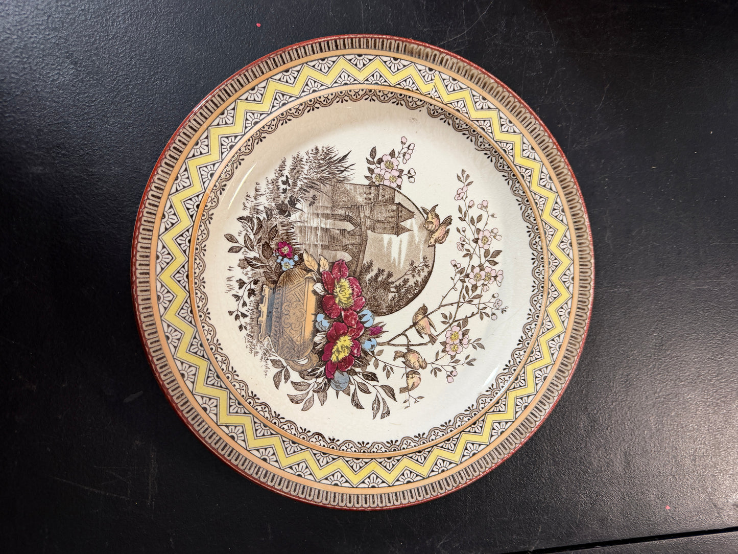 Edinburgh Decorative Plate Floral Design 8.5 inches