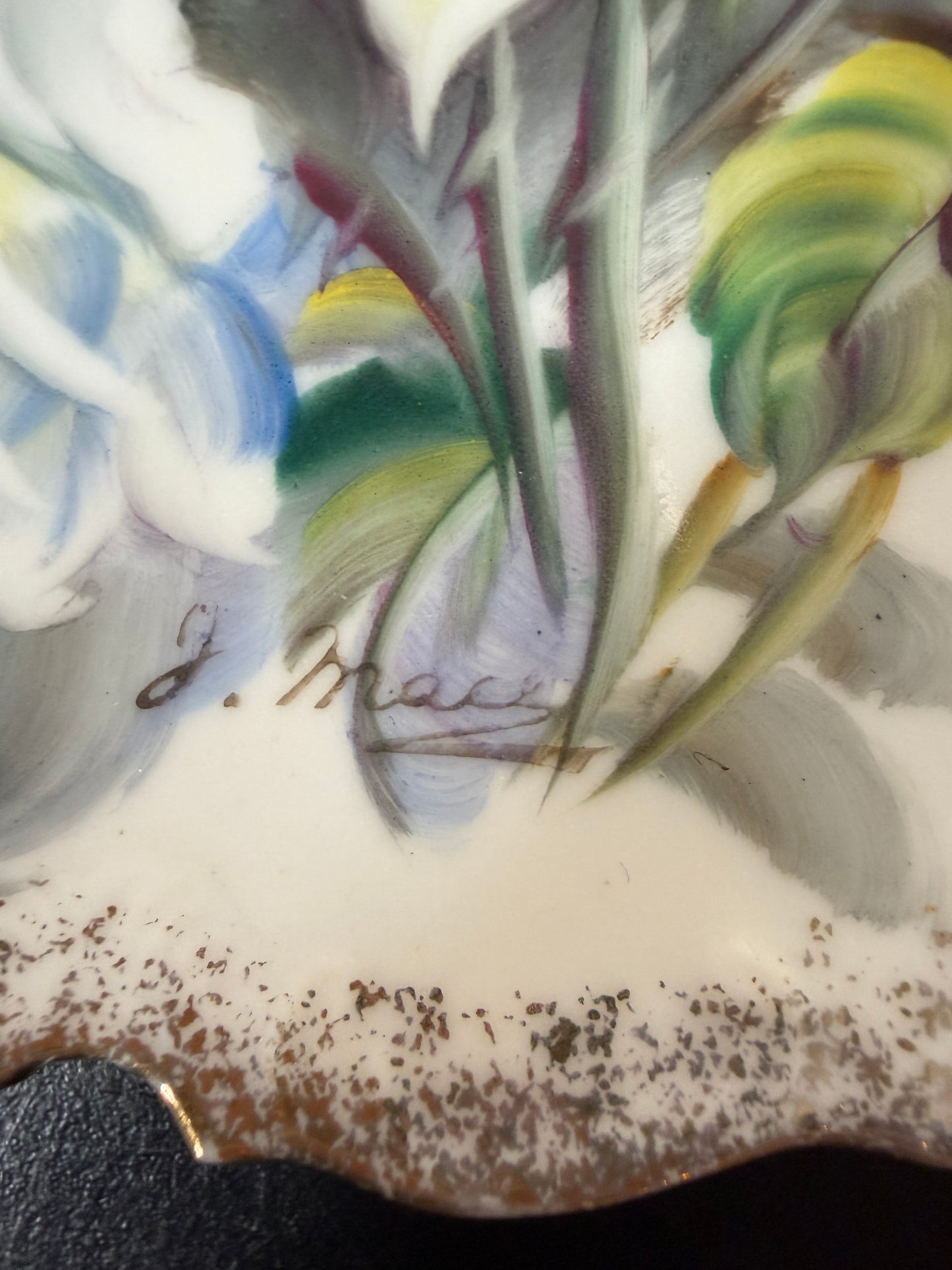 Decorative Floral Plate Signed J. Mace - photo 3