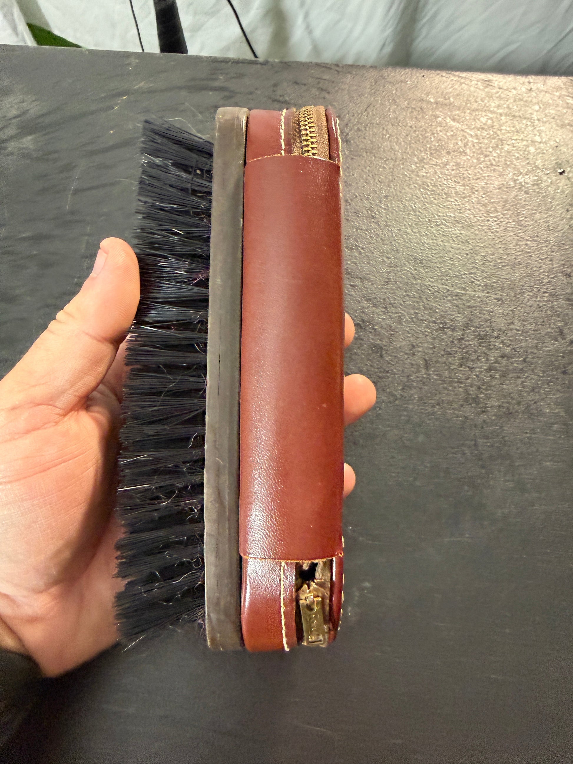 Vintage Shoe Shine Brush with Zippered Leather Case - photo 4